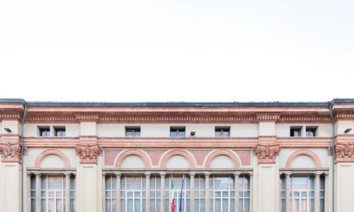 vista frontale dell'edificio del museo capellini